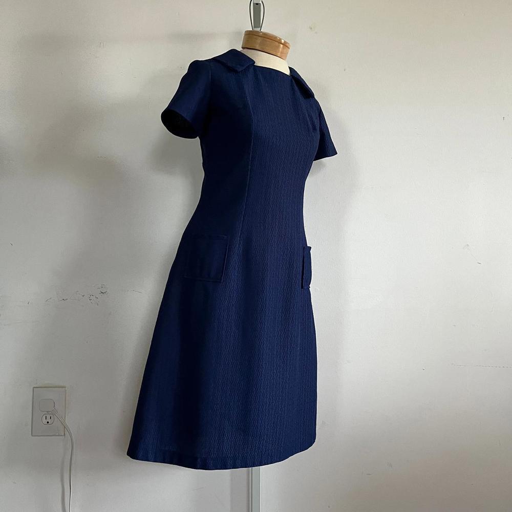 Vintage Handmade 1960s Navy Blue Dress - Timeless Elegance - Picture 4 of 8